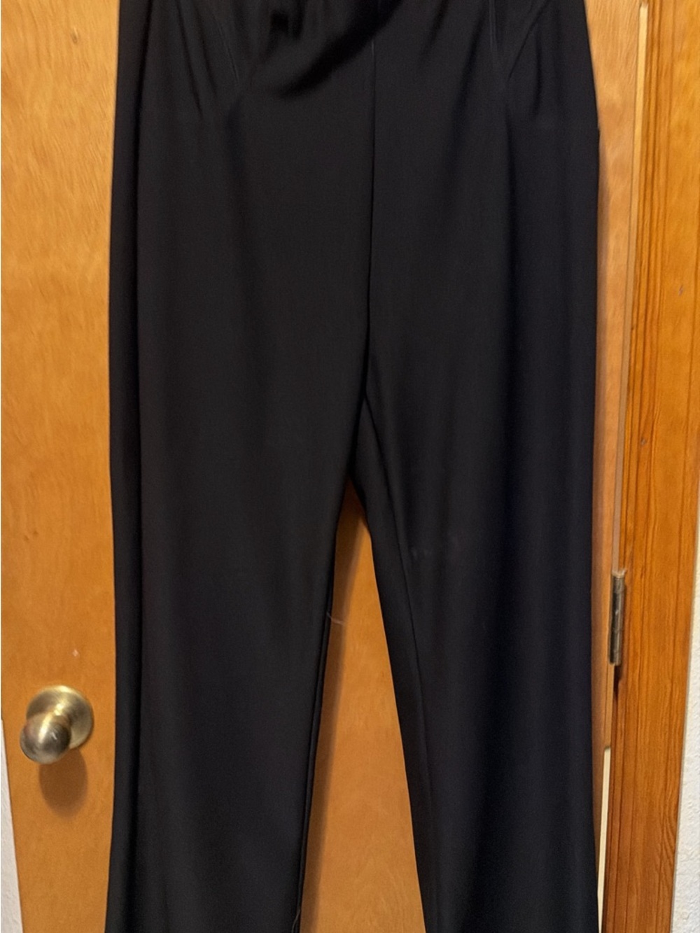 Classic Straight-Leg Women's Pants in Black